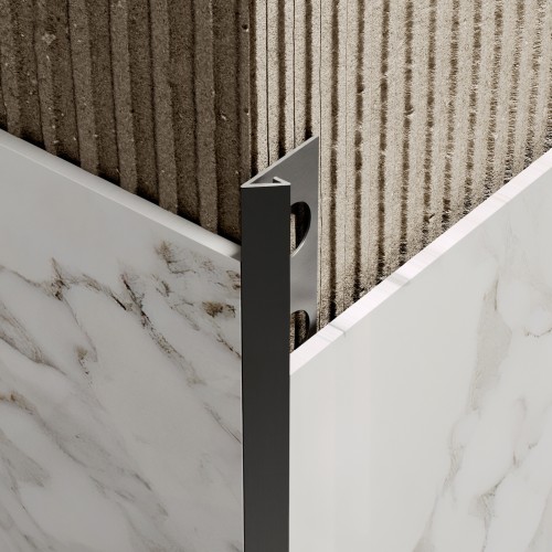 Listwa narożna typu TRÓJKĄT, Gun metal szczotkowana 10mm x 2700mm — FITGU-0210 — zdjęcie 2