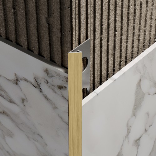 Listwa narożna typu TRÓJKĄT, Złota szczotkowana 10mm x 2700mm — FITGO-0210 — zdjęcie 2